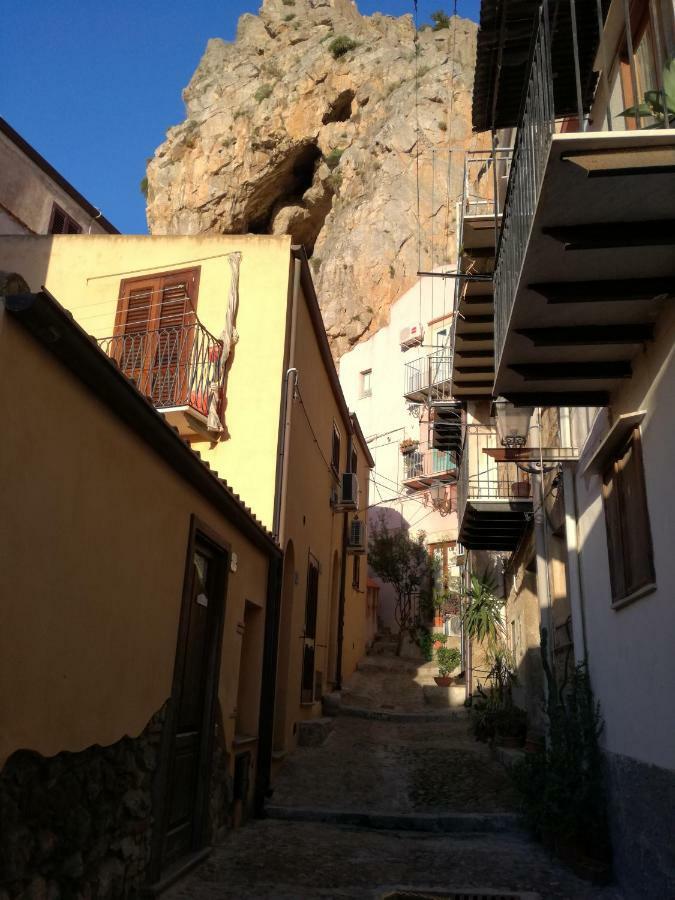 Domunua Holiday House Cefalù Eksteriør billede
