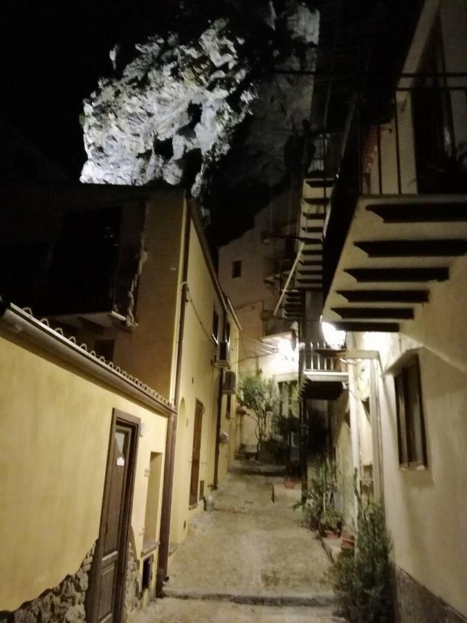 Domunua Holiday House Cefalù Eksteriør billede