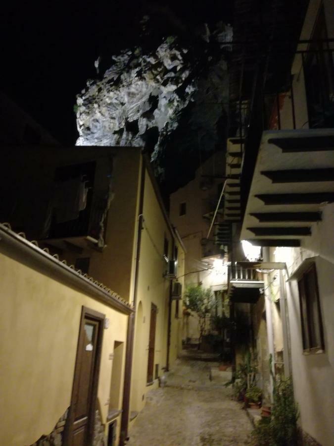 Domunua Holiday House Cefalù Eksteriør billede